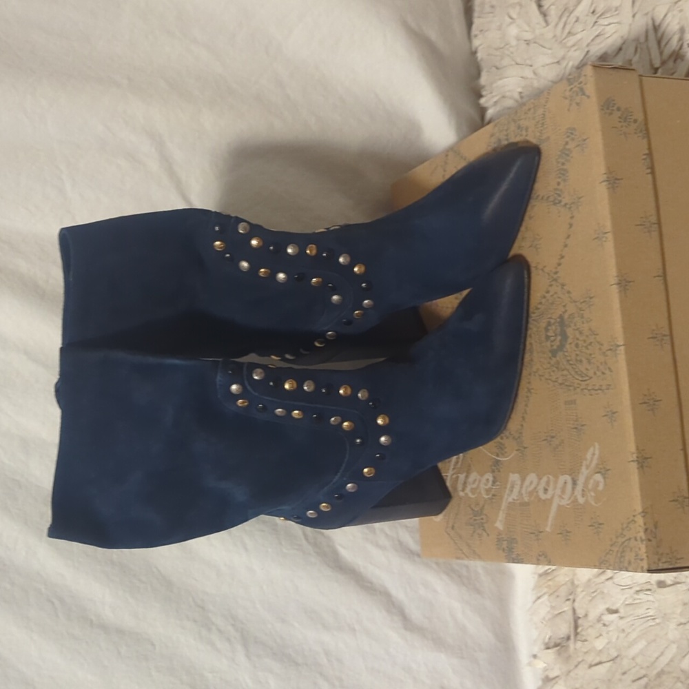 NWT Free People blue suede boots - Picture 5 of 12